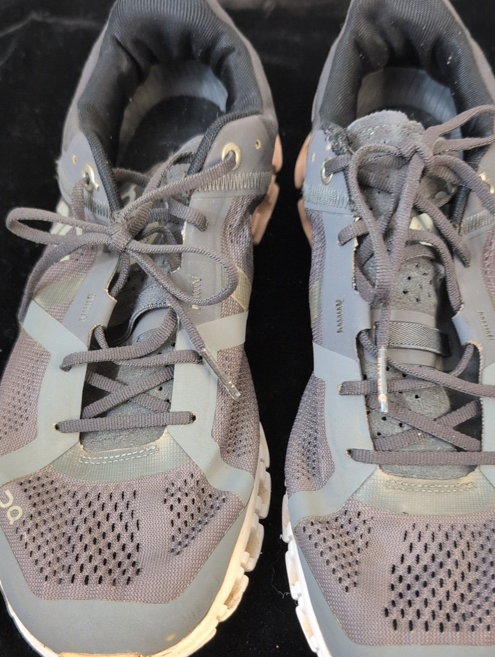 Women’s Athletic Lace-Up Trainers in Gray with Cream Accents